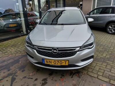 Opel-Astra-0