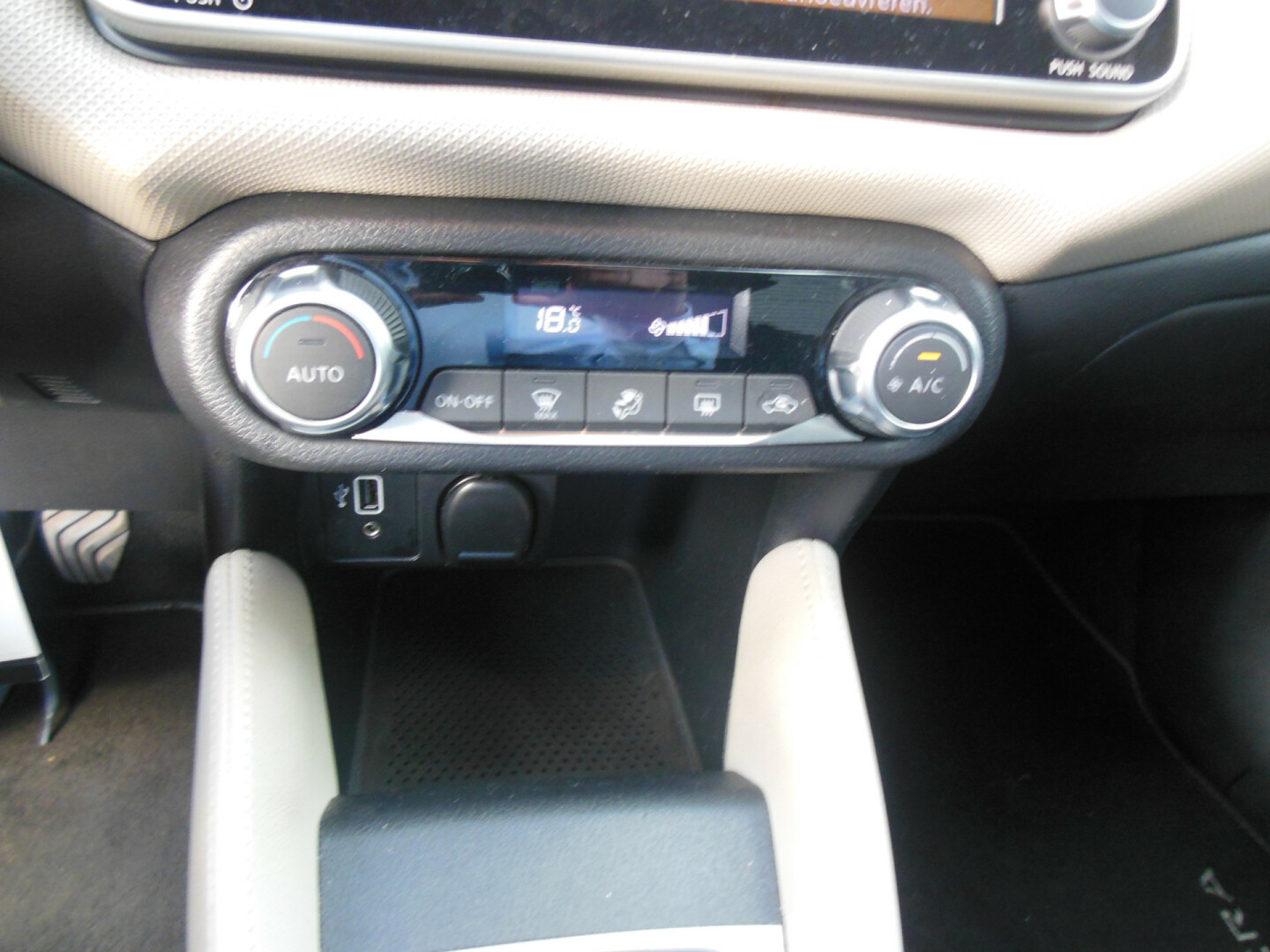 Nissan-Micra-16